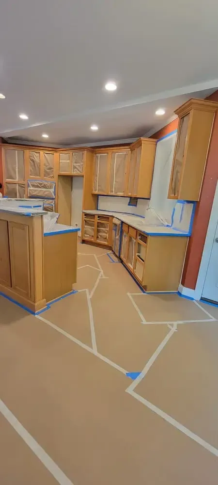 Navy island cabinets — the perfect two-tone kitchen.